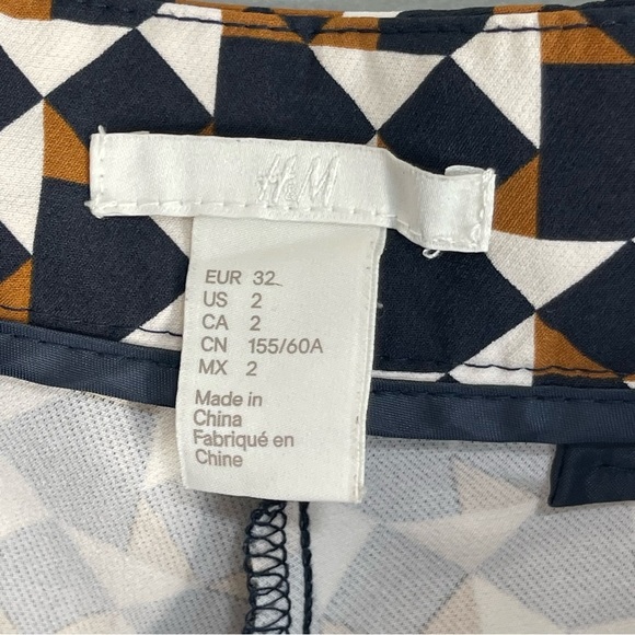 Women's H&M Multi color geometric print pants SZ 2 - Picture 4 of 8